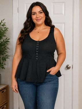 TORRID PLUS SIZE 3/3X BABYDOLL CHALLIS CORSET TOP BLACK HOOK & EYE SMOCKED BACK
